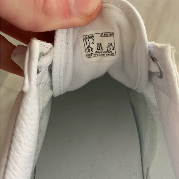 White Vans Old Skool Sneakers - Picture 3 of 3